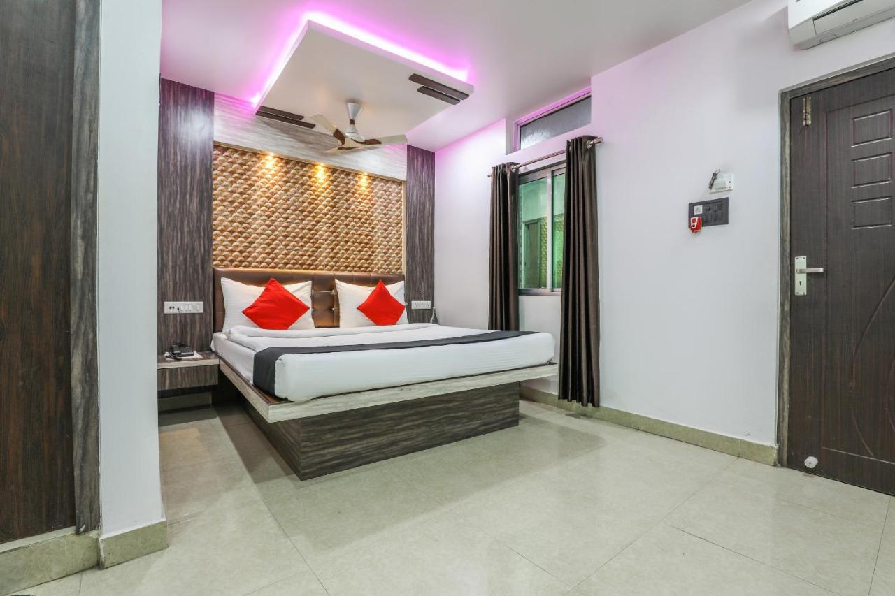 Oyo 14472 Brahmaputra Guest House グワーハーティー エクステリア 写真