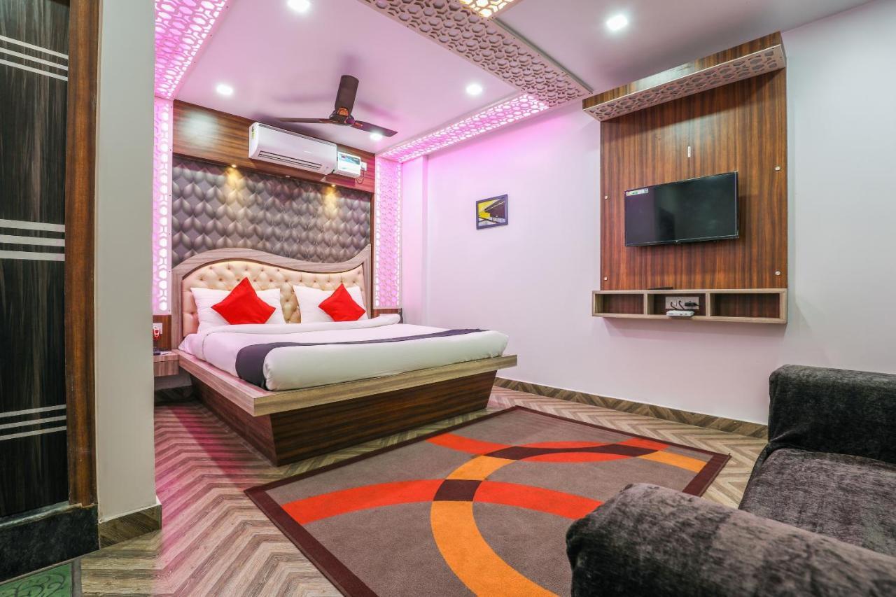 Oyo 14472 Brahmaputra Guest House グワーハーティー エクステリア 写真