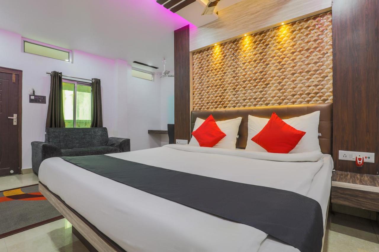 Oyo 14472 Brahmaputra Guest House グワーハーティー エクステリア 写真