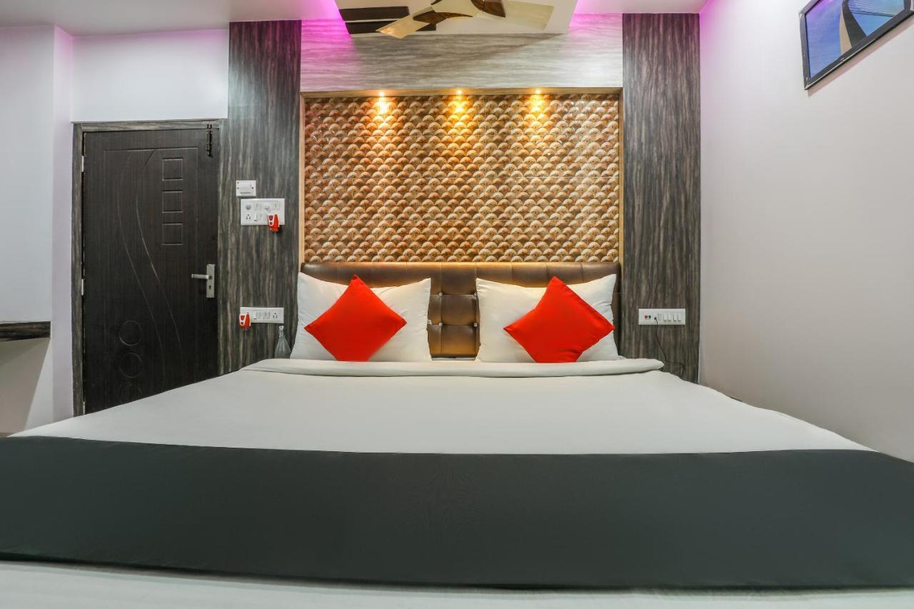 Oyo 14472 Brahmaputra Guest House グワーハーティー エクステリア 写真