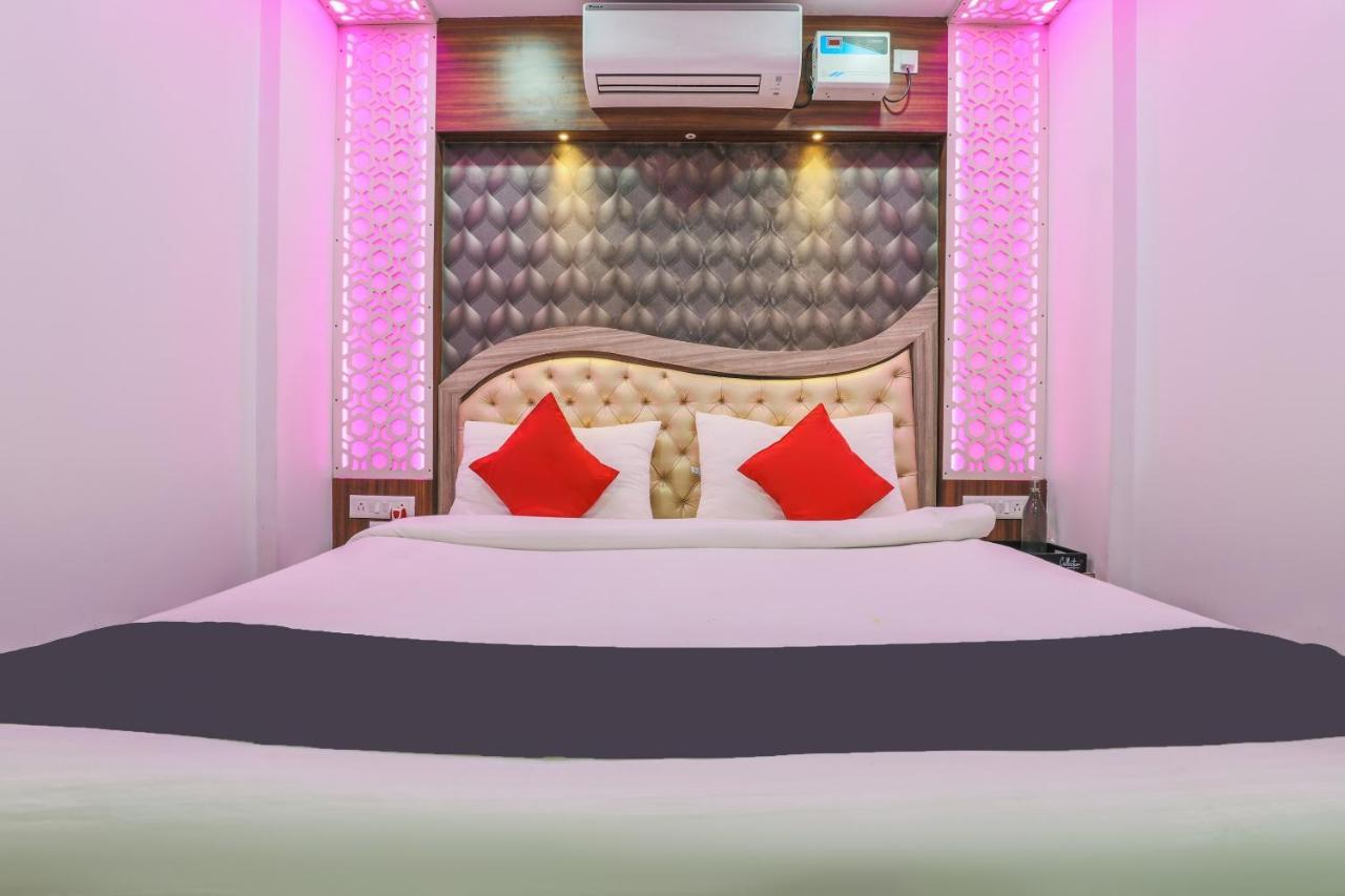 Oyo 14472 Brahmaputra Guest House グワーハーティー エクステリア 写真